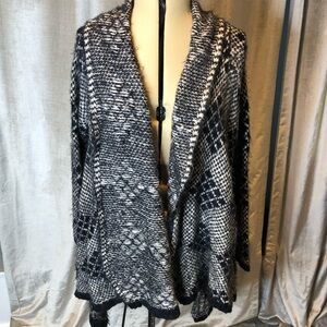 BCBGMAXAZRIA women’s sweater size L